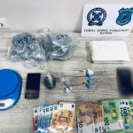 24-9-2023 Συνελήφθησαν τρία άτομα στην Πάτρα για διακίνηση ναρκωτικών