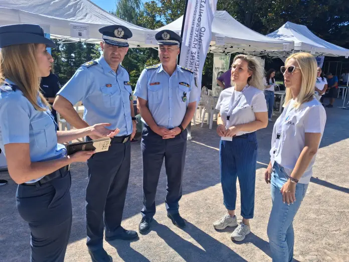 Ολοκληρώθηκε με επιτυχία η λειτουργία περιπτέρου του Γραφείου Αντιμετώπισης Ενδοοικογενειακής Βίας της Διεύθυνσης Αστυνομίας Κοζάνης στο πλαίσιο του 4ου Φεστιβάλ Ψυχικής Υγείας «Let's Get Together»